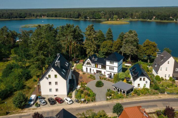 Roeblinseeterrassen Fürstenberg Exterior photo